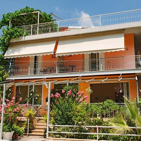 Hotel Loula Rooms And Apartments Камена-Вурла Екстер'єр фото