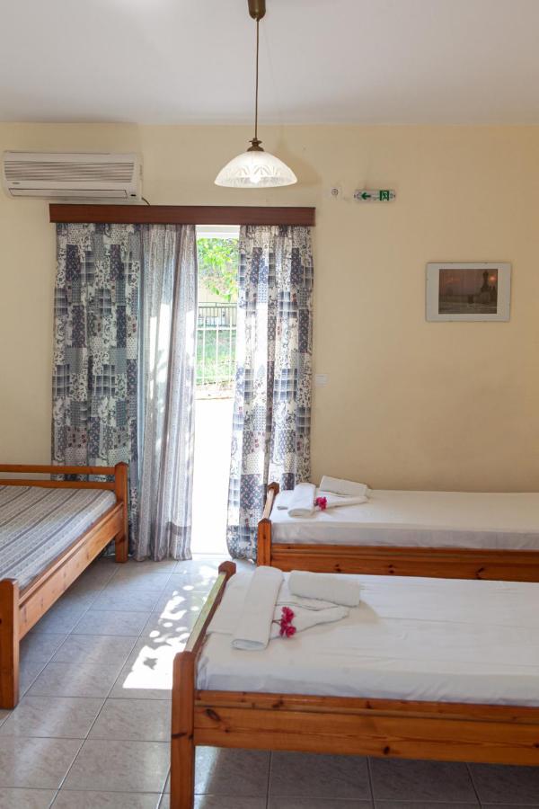 Hotel Loula Rooms And Apartments Камена-Вурла Екстер'єр фото