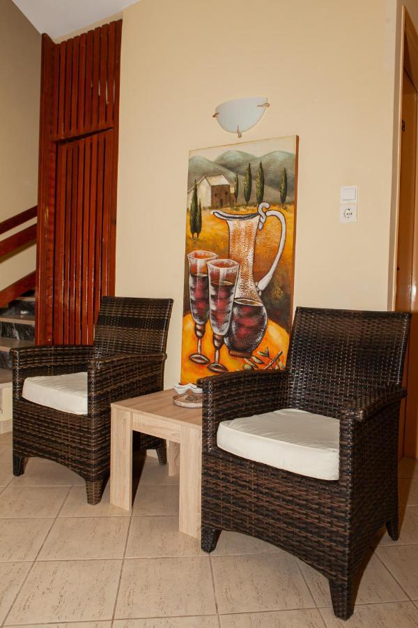 Hotel Loula Rooms And Apartments Камена-Вурла Екстер'єр фото