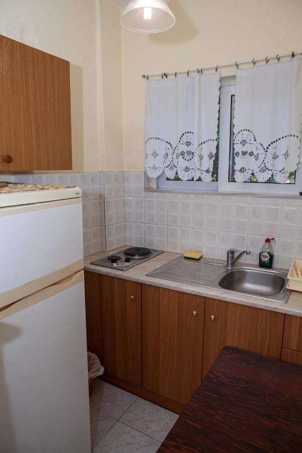 Hotel Loula Rooms And Apartments Камена-Вурла Екстер'єр фото